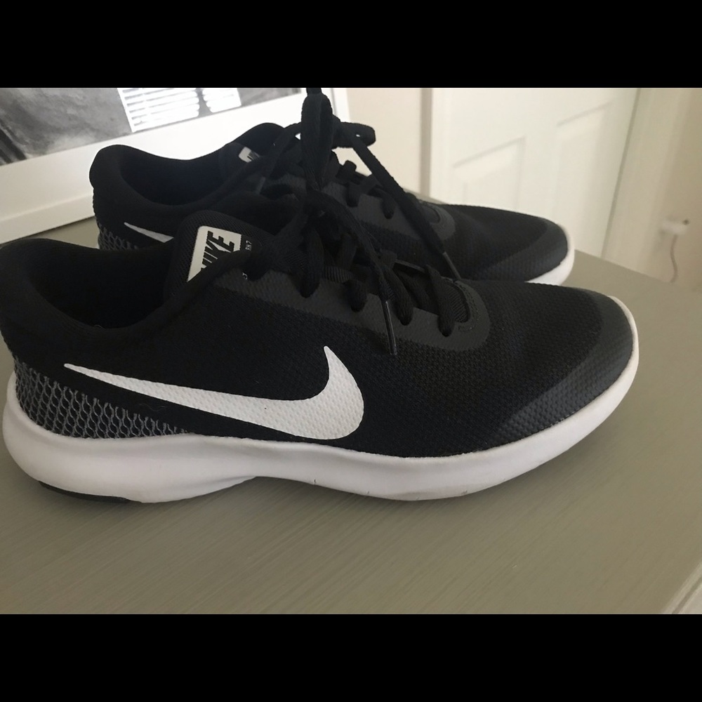 7.5 Nike RN Running shoes